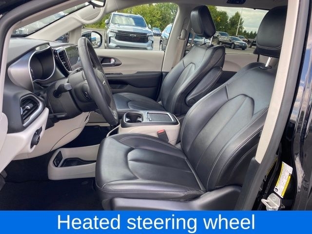 Chrysler Pacifica Touring L 2024