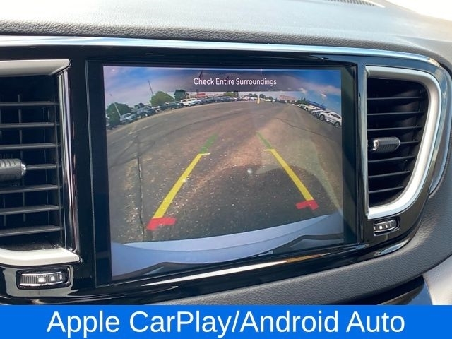 Chrysler Pacifica Touring L 2024