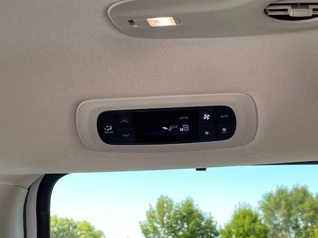 Chrysler Pacifica Touring L 2024