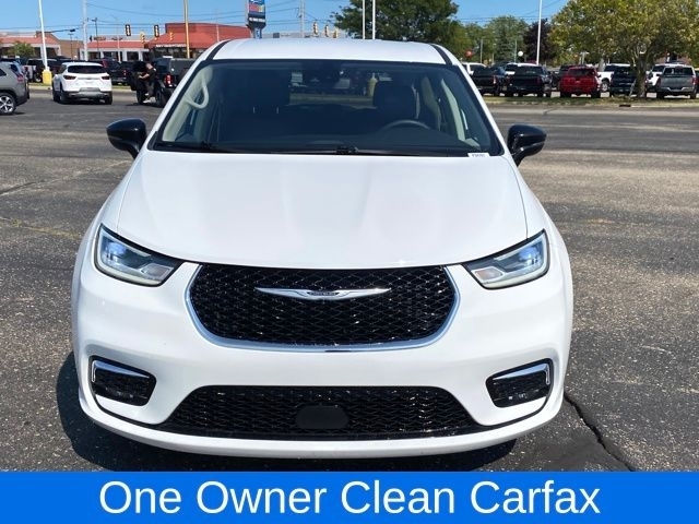 Chrysler Pacifica Touring L 2024