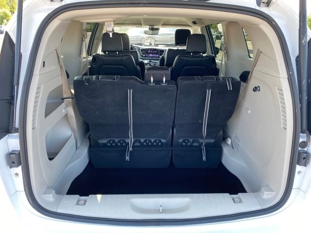 Chrysler Pacifica Touring L 2024