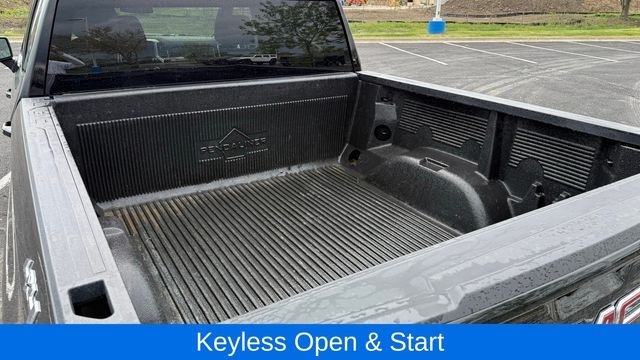 GMC Sierra 1500 SLE Crew Cab Long Box 4WD 2021