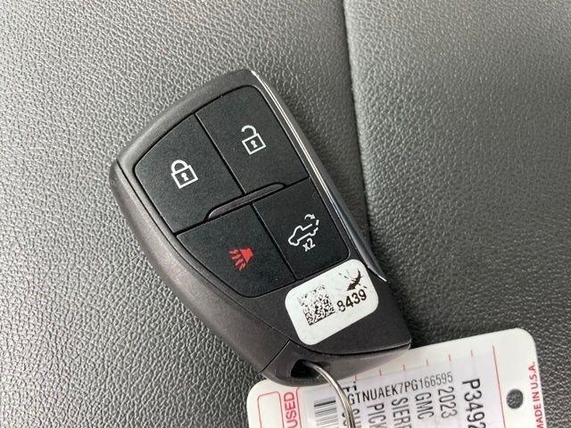 GMC Sierra 1500 Pro Short Box 4WD 2023