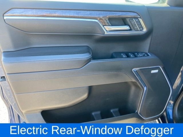 Chevrolet Silverado 1500 LTZ Crew Cab 4WD 2023