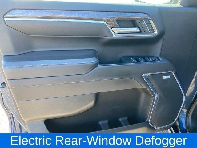 Chevrolet Silverado 1500 LTZ Crew Cab 4WD 2023