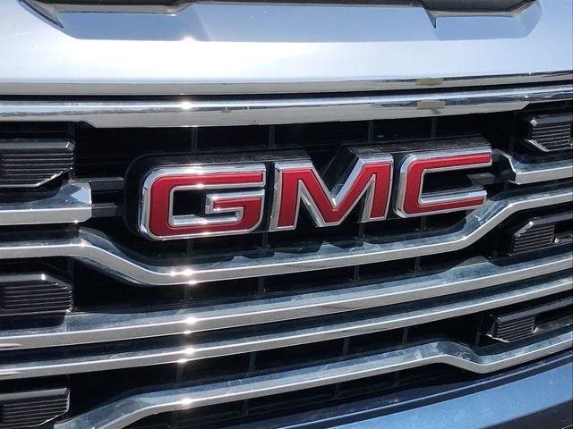GMC Sierra 1500 SLT Crew Cab 4WD 2023