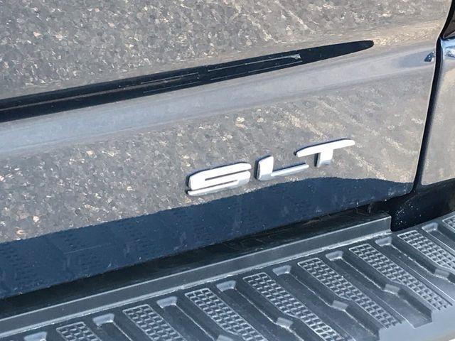 GMC Sierra 1500 SLT Crew Cab 4WD 2023