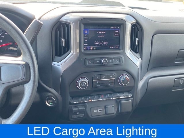 Chevrolet Silverado 1500 Trail Boss Custom Crew Cab 4WD 2024