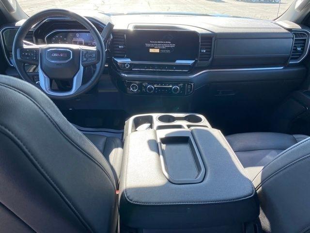 GMC Sierra 1500 SLT Crew Cab 4WD 2024