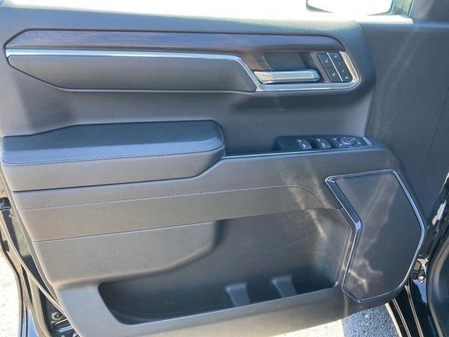 GMC Sierra 1500 SLT Crew Cab 4WD 2024