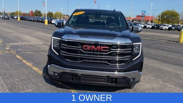 GMC Sierra 1500 SLT Crew Cab 4WD 2024