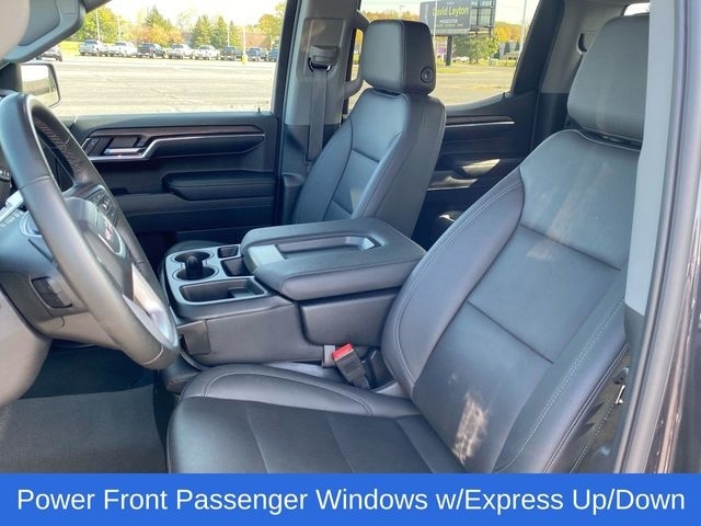 GMC Sierra 1500 SLT Crew Cab 4WD 2024