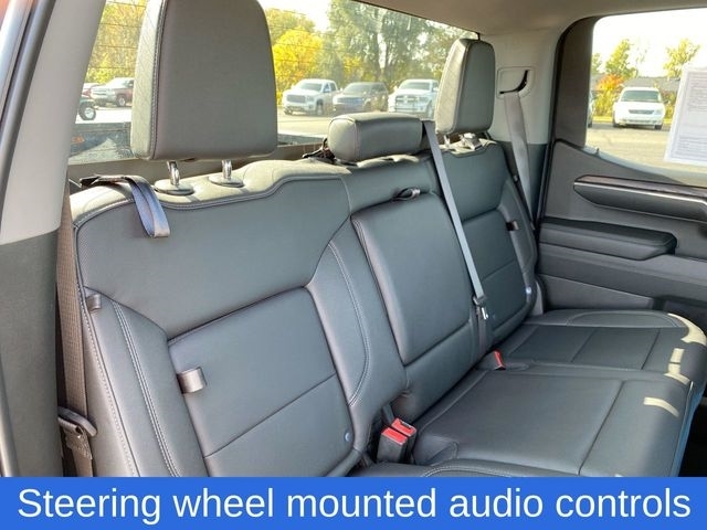 GMC Sierra 1500 SLT Crew Cab 4WD 2024