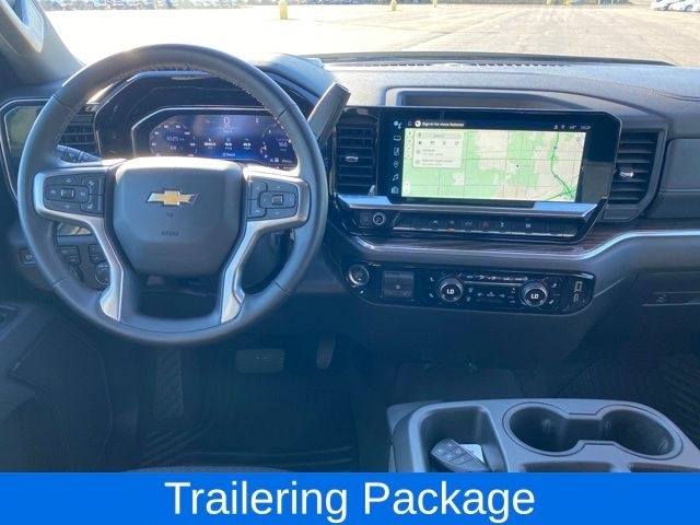Chevrolet Silverado 1500 LT Crew Cab 4WD 2025