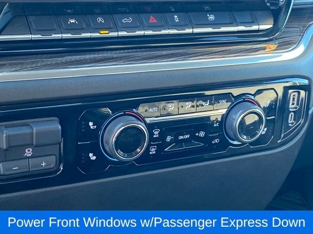 Chevrolet Silverado 1500 LT Crew Cab 4WD 2025