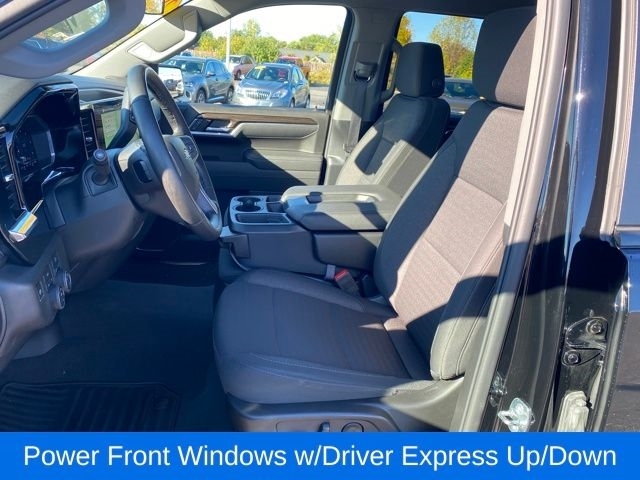 Chevrolet Silverado 1500 LT Crew Cab 4WD 2025