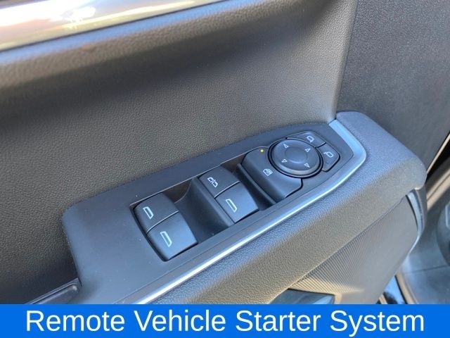 Chevrolet Silverado 1500 LT Crew Cab 4WD 2025