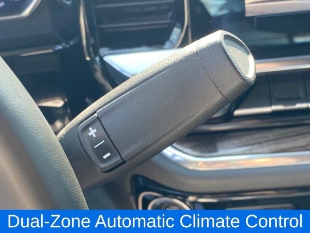 Chevrolet Silverado 1500 LT Crew Cab 4WD 2025