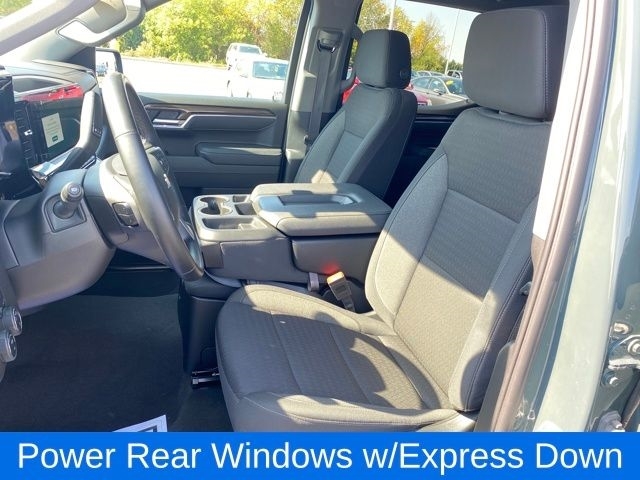 Chevrolet Silverado 1500 LT Crew Cab 4WD 2025