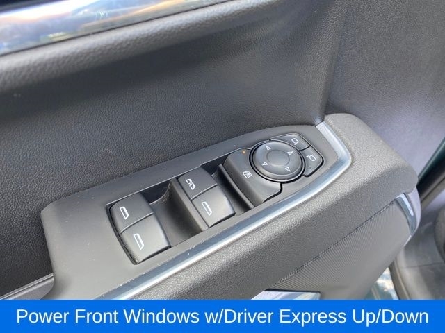 Chevrolet Silverado 1500 LT Crew Cab 4WD 2025