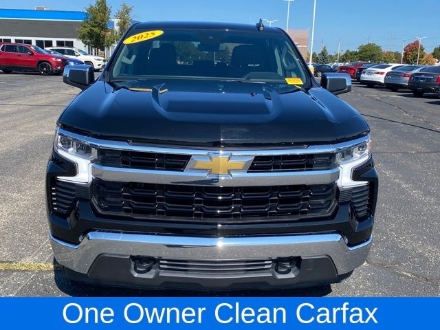 Chevrolet Silverado 1500 LT Crew Cab 4WD 2025