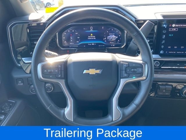 Chevrolet Silverado 1500 LT Crew Cab 4WD 2025