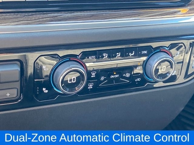 Chevrolet Silverado 1500 LT Crew Cab 4WD 2025