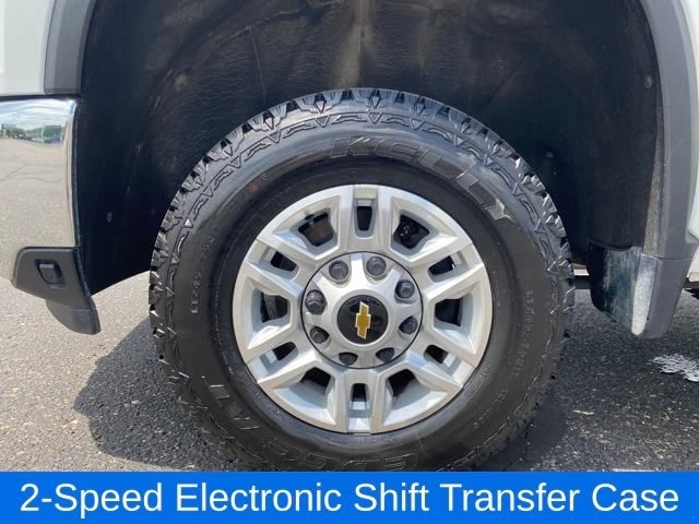 Chevrolet Silverado 2500HD LT Crew Cab Long Box 4WD 2024