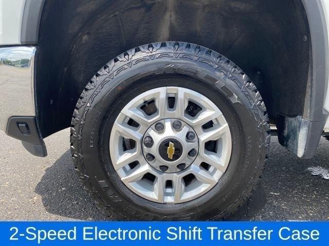 Chevrolet Silverado 2500HD LT Crew Cab Long Box 4WD 2024