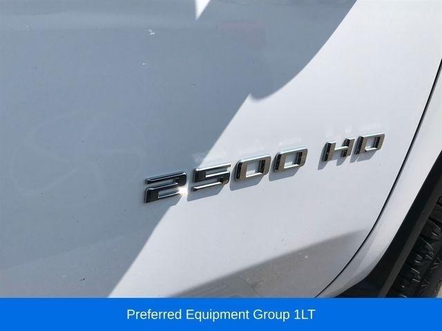 Chevrolet Silverado 2500HD LT Crew Cab Long Box 4WD 2024