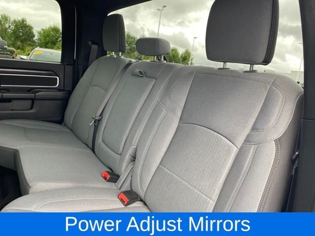 RAM 3500 Big Horn Crew Cab LWB 4WD DRW 2024