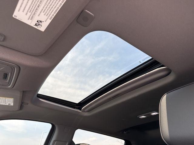 GMC Sierra 1500 Denali Crew Cab Short Box 4WD 2024