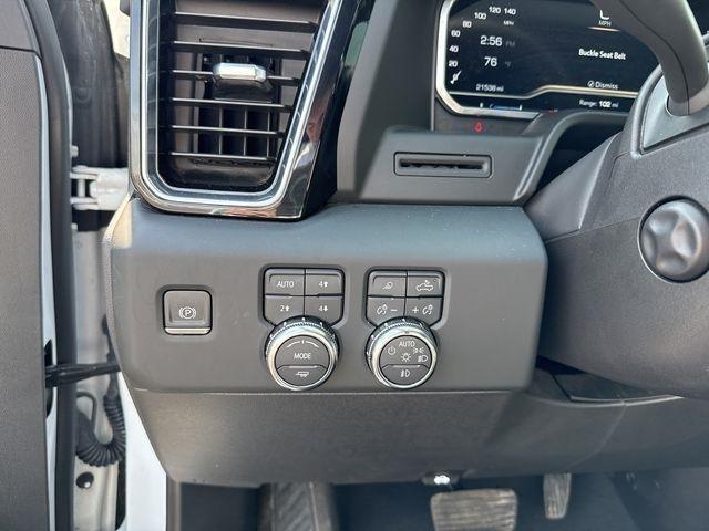 GMC Sierra 1500 Denali Crew Cab Short Box 4WD 2024