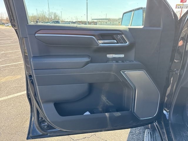 GMC Sierra 1500 Denali Crew Cab Short Box 4WD 2024