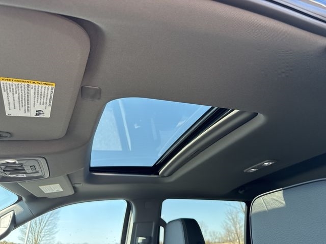 GMC Sierra 1500 Denali Crew Cab Short Box 4WD 2024