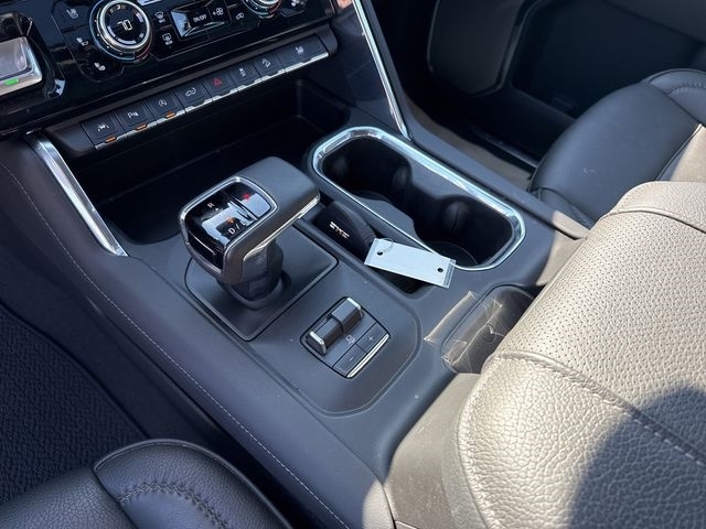 GMC Sierra 1500 Denali Crew Cab Short Box 4WD 2024