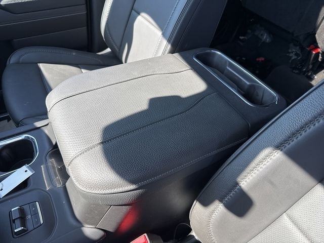 GMC Sierra 1500 Denali Crew Cab Short Box 4WD 2024