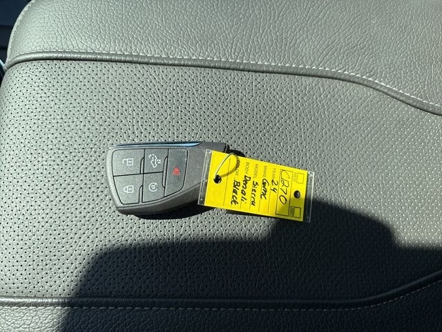 GMC Sierra 1500 Denali Crew Cab Short Box 4WD 2024