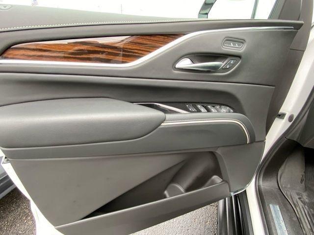 Cadillac Escalade ESV Luxury 4WD 2023