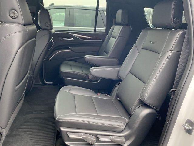Cadillac Escalade ESV Luxury 4WD 2023