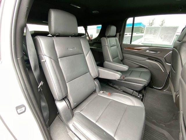 Cadillac Escalade ESV Luxury 4WD 2023