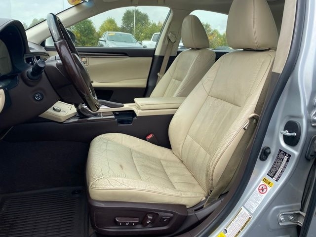 Lexus ES 350 Sedan 2016