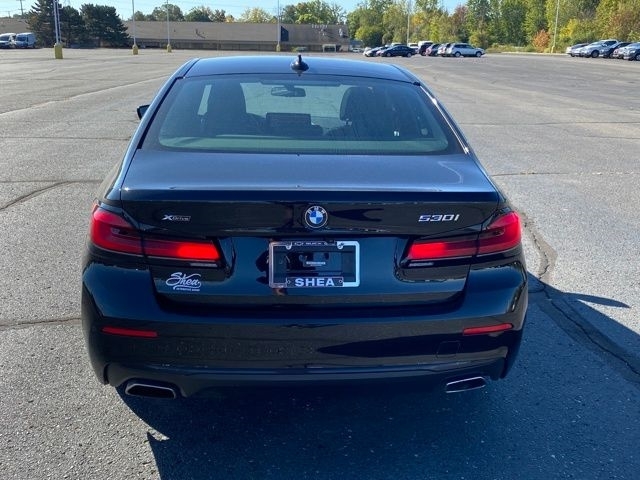 BMW 5-Series 530i xDrive 2022