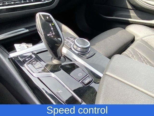 BMW 5-Series 530i xDrive 2022