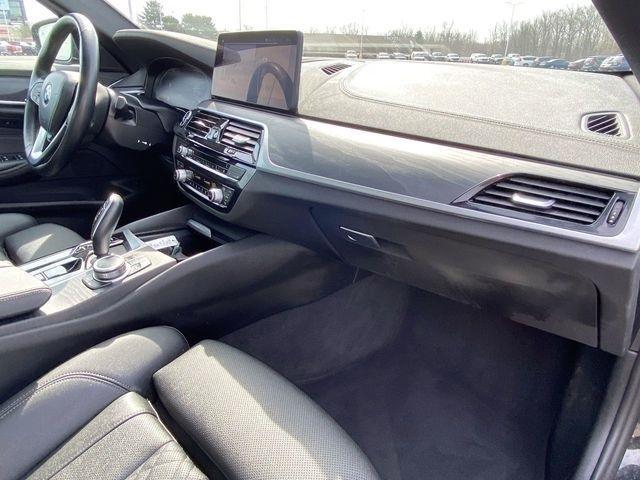 BMW 5-Series 530i xDrive 2022