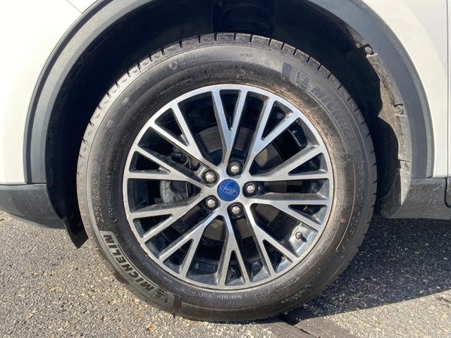 Ford Escape Plug-in Hybrid SEL 2022