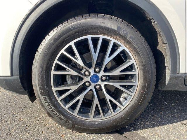 Ford Escape Plug-in Hybrid SEL 2022