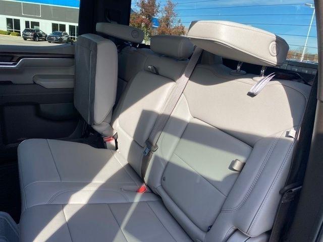 GMC Sierra 1500 SLT Crew Cab 4WD 2023