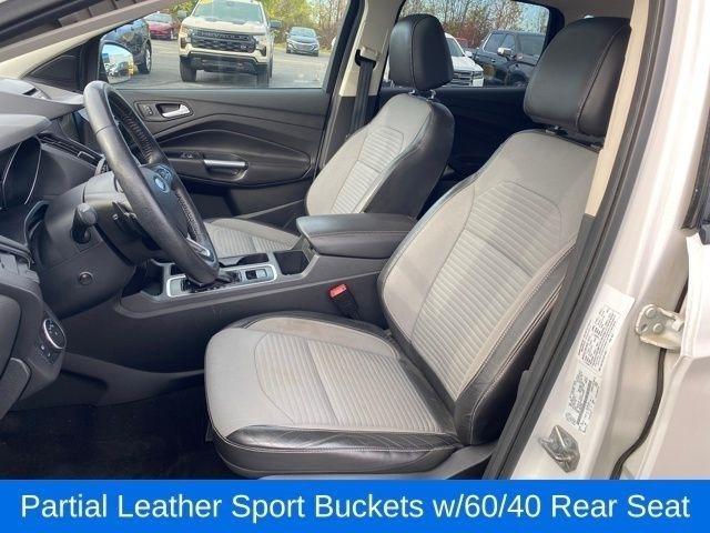 Ford Escape Titanium 4WD 2017