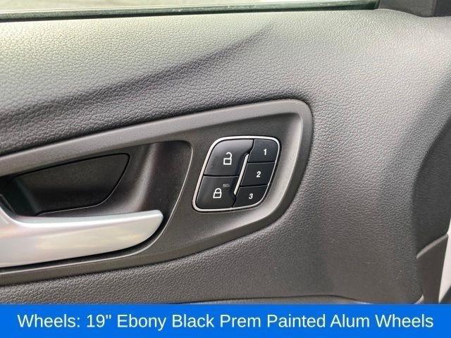 Ford Escape Titanium 4WD 2017